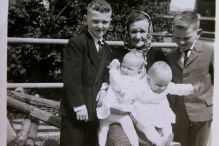 1966 - Meine 3 Gschwister .JPG